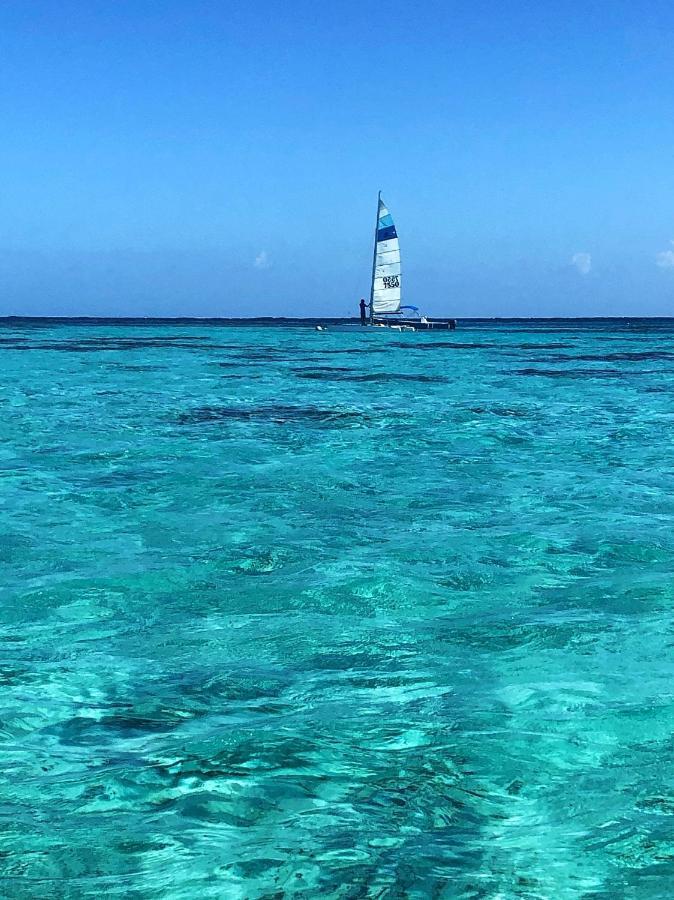 The Novelo Hotel Caye Caulker Bagian luar foto