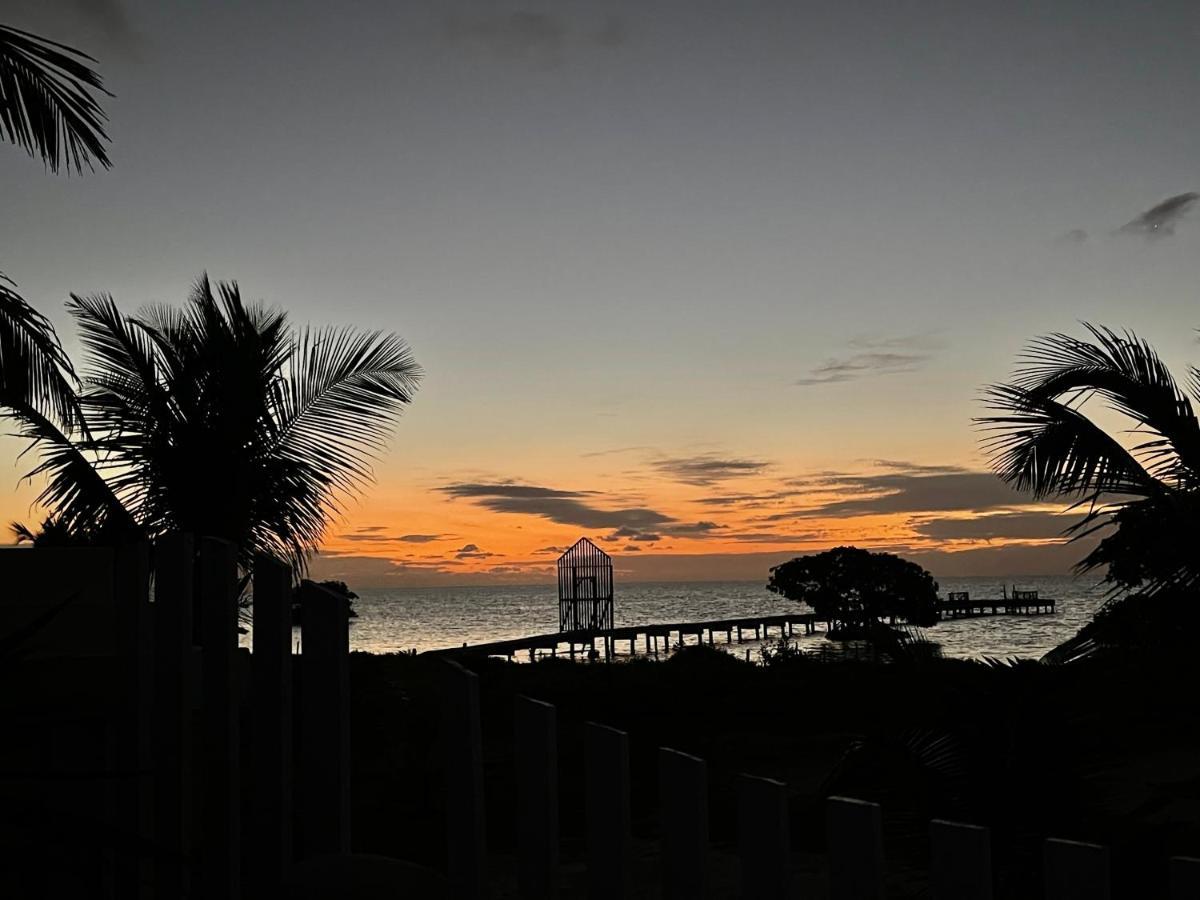 The Novelo Hotel Caye Caulker Bagian luar foto