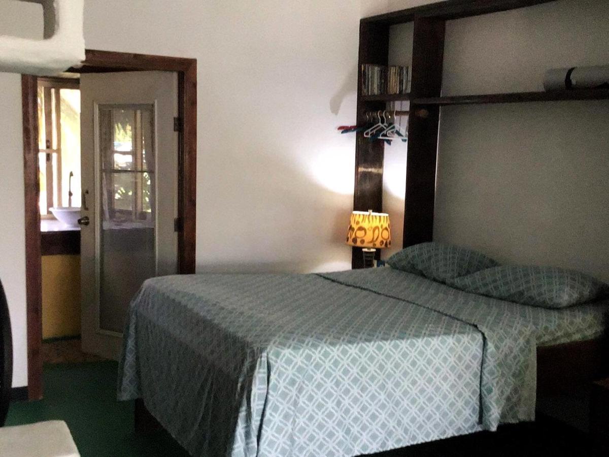 The Novelo Hotel Caye Caulker Bagian luar foto