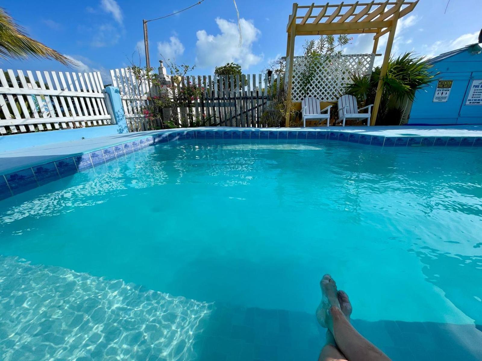 The Novelo Hotel Caye Caulker Bagian luar foto